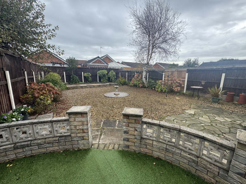 Central Avenue North